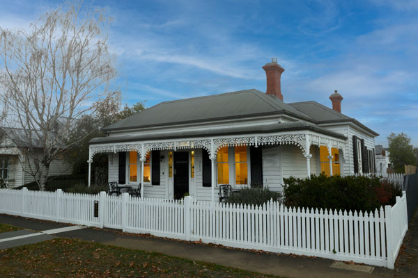 Ascot & Eyre Ascot & Eyre st self contained accommodation ballarat